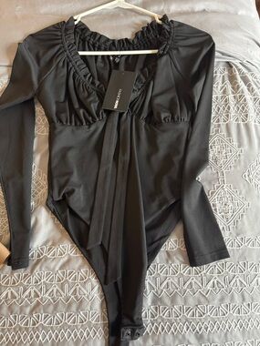 Fashion Nova bodysuit size XS